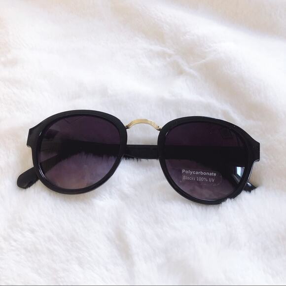 Mya Black & Gold Round Fashion Sunglasses - Picture 4 of 10